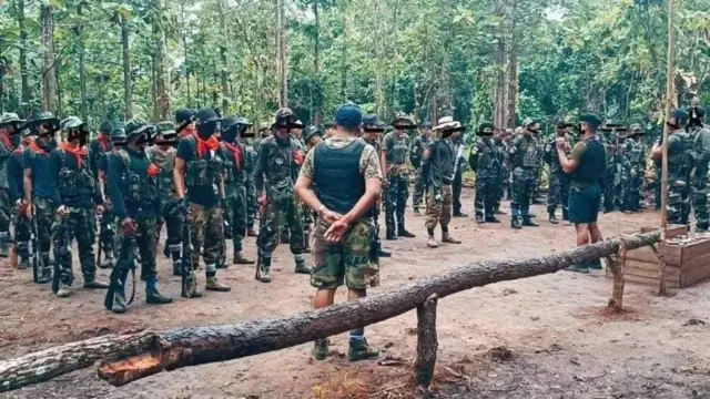 တမူးမြို့နယ်က ပြည်သူ့ကာကွယ်ရေး တပ်ဖွဲ့ဝင်တွေ