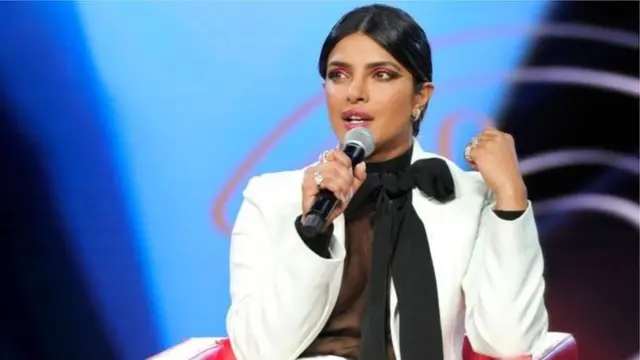 اقوام متحدہ کی گڈ وِل سفیر ہونے کے ناطے لوگوں کو پریانکا سے توقع تھی کہ وہ انسان دوستی اور غیر جانبداری کا پیغام پوری دنیا تک پہنچائیں گی