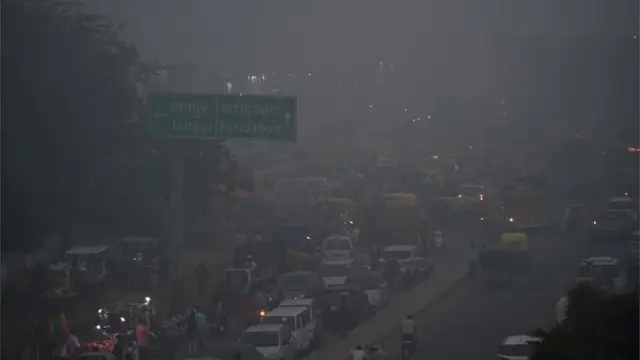 दिल्ली में प्रदूषण, प्रदूषण, प्रदूषणरोधी मास्क