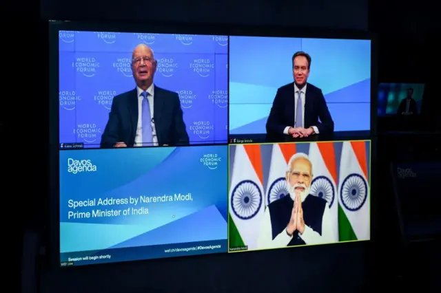 दावोसला कोण कोण जातं?