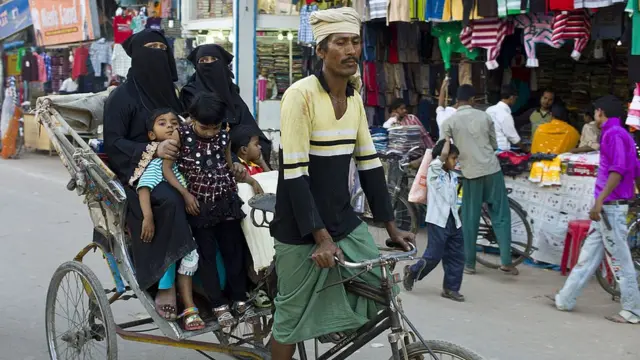 বেনারসে জনসংখ্যার একটা বেশ বড় অংশ মুসলিম