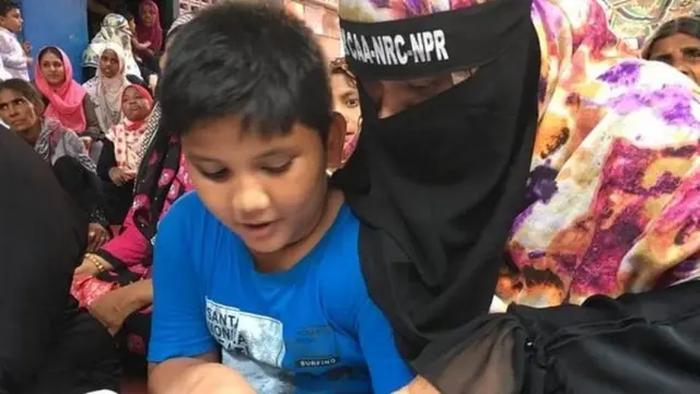 கல்வி பயிலும் மாணவர்கள்