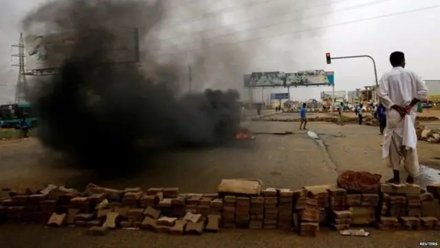 સુદાનમાં પ્રદર્શનકારી