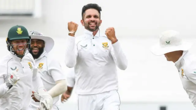 কেশভ মহারাজ