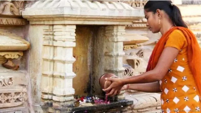 ඔසප් කාලයේ නම් ඔවුන්ට ආගමත් අහිමි කෙරෙයි