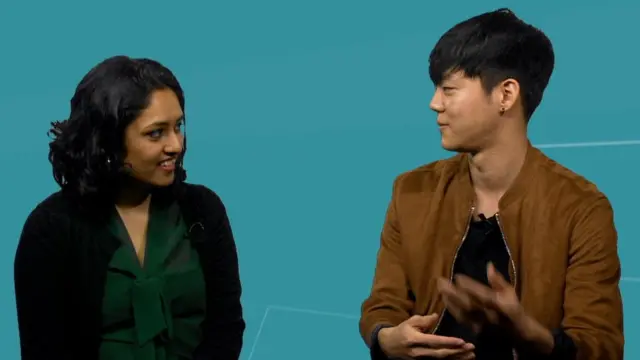 Shruti Deb, nữ sinh viên đến từ Ấn Độ (trái) và Young Dae Lee từ Hàn Quốc (phải)