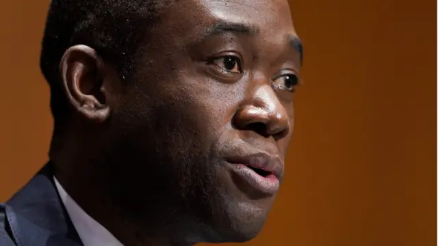 آدوال آدایمو، معاون وزیر خزانه داری فعلی آمریکا در حال حاضر بر بازبینی سیاست های تحریمی این کشور نظارت دارد.