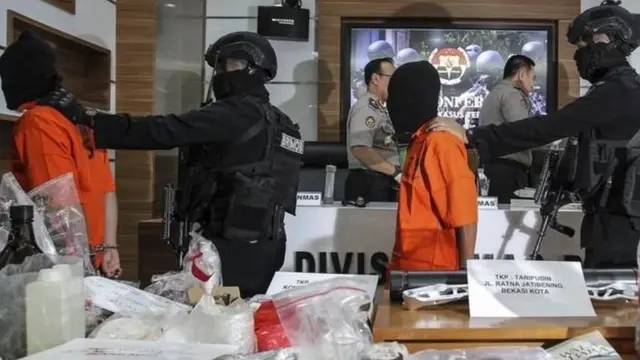 Orang-orang yang oleh Polri dikatakan merencanakan aksi teror pada 22 Mei, saat KPU umumkan hasil pemilu.