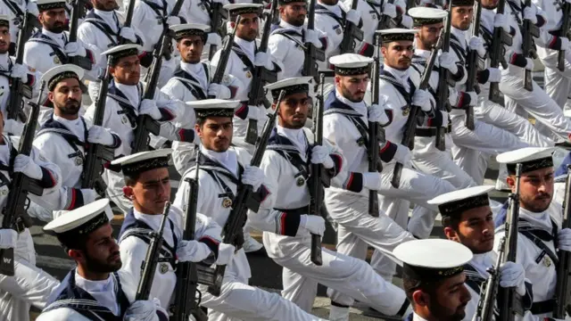 Parade militer Iran