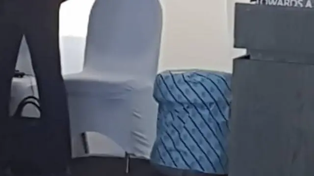 Kiti kilichotengenezwa kwa kwato za ndovu