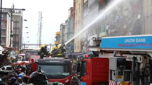 Aworan ina ọja Balogun nilu Eko