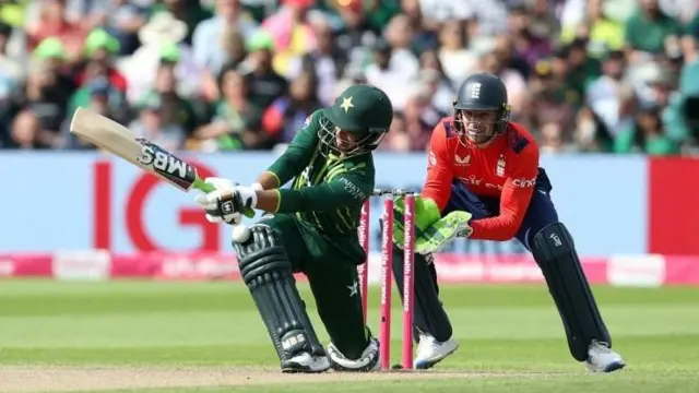 پاکستان، انگلینڈ، شاداب خان