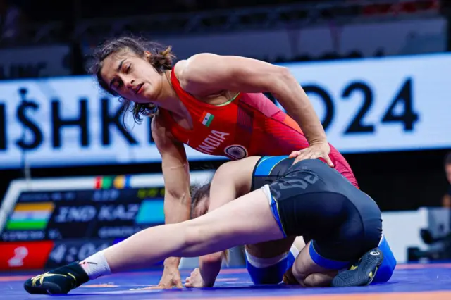 विनेश पॅरिस ऑलिंपिकसाठी पात्र ठरली असून, 50 किलो वजनी गटात भारताचं प्रतिनिधित्व करणार आहे.