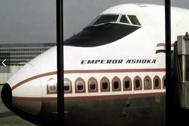 देबाशीष यांच्या वडिलांनी, कॅप्टन दिनेंद्र चक्रवर्ती यांनीही एंपरर अशोकाचं सारथ्य केलं होतं