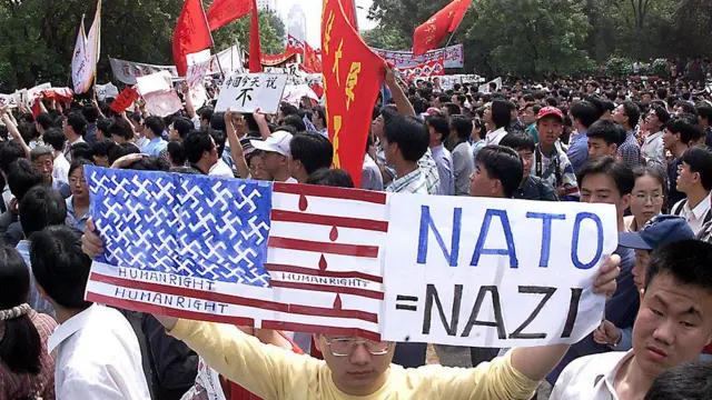 চীনে ক্ষুব্ধ বিক্ষোভকারীর ঢল - মে ১৯৯৯