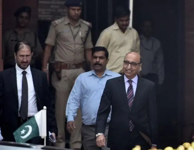 फाशीची शिक्षा सुनावल्यानंतर 8 भारतीयांची सुटका करण्याची मागणी कतारने कशी मान्य केली?