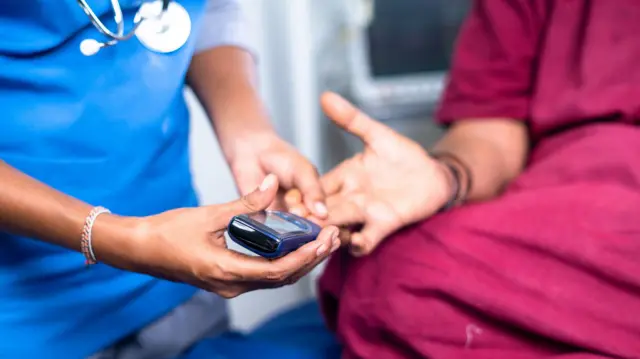 ভারতীয়দের মধ্যে ডায়াবেটিসে আক্রান্ত হওয়ার প্রবণতা বেশি বলে জানিয়েছেন বিশেষজ্ঞরা-প্রতীকী ছবি।