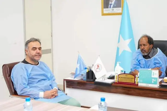 Madaxweyne Xasan Sheekh oo weerarka dib dhaawacyada ku booqaday isbitaalka Digfee