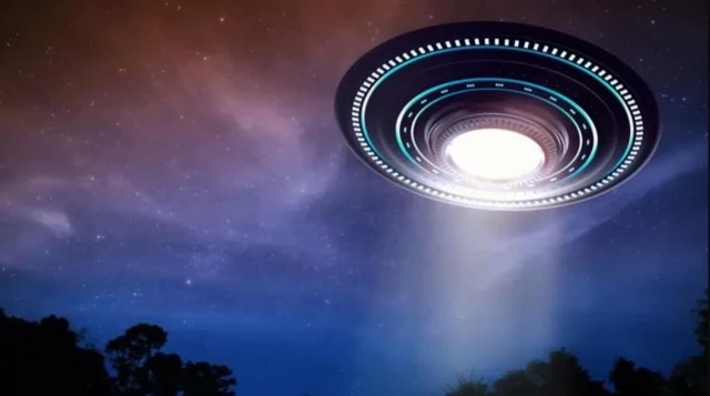 เอเลียน