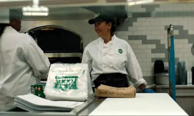 ရှာပါ၊ ဧဝရက်၊ အိမ်တွင်းအကြမ်းဖက်