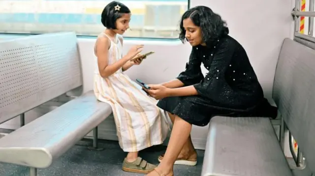 நாம் ஏன் மொபைல் போன்களை அடிக்கடி மாற்றுகிறோம்?