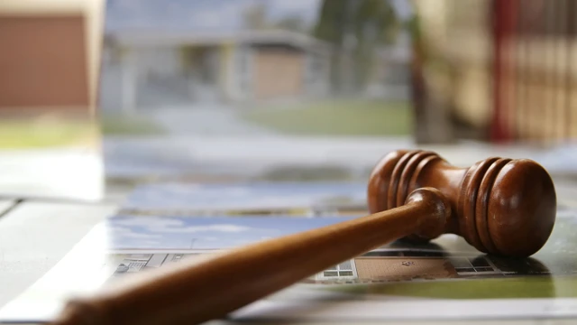 የፍርድ ቤት መዶሻ