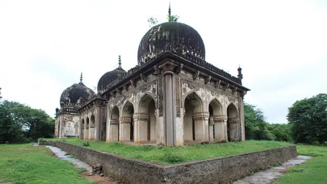 కుతుబ్ షా సమాధులు