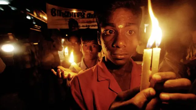 "มือแห่งความหวัง"