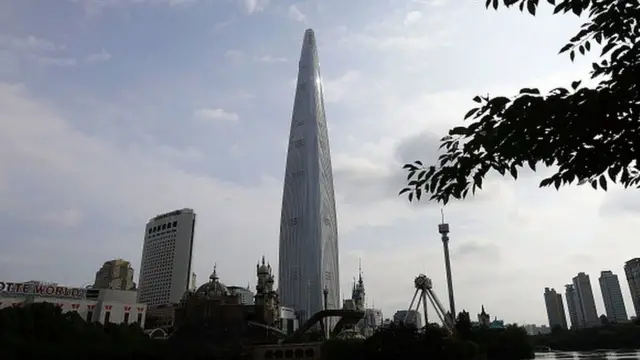 Jumba refu la Lotte World Tower nchini Korea Kusini