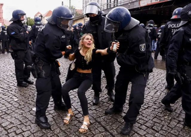 Берлиндеги расизмге каршы демонстрация