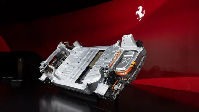 اولین مدل الکتریکی با هر بار شارژ تا ۵۳۰ کیلومتر حرکت می‌کند