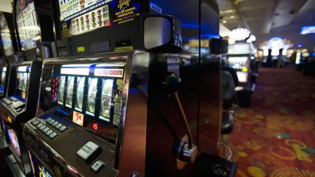 መጣልዒ ማሽን