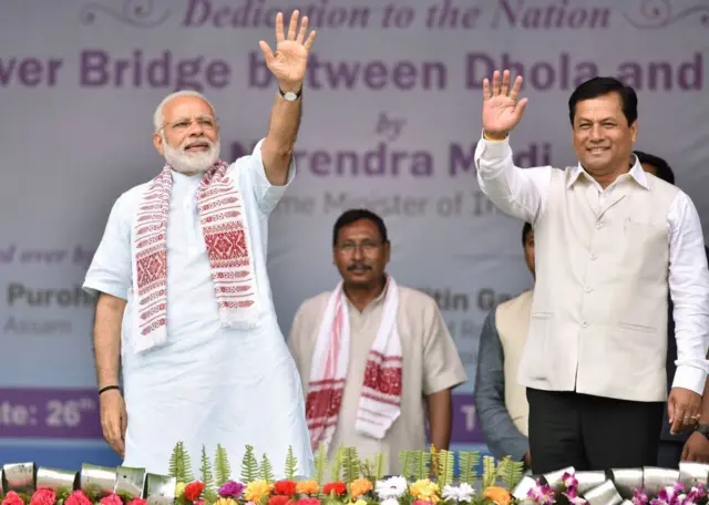 பண மதிப்பீட்டிழப்பு நடவடிக்கை - பிரதமர் மோடியின் துணிச்சலுக்கு விடப்பட்ட சவால்