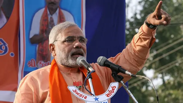 नरेंद्र मोदी