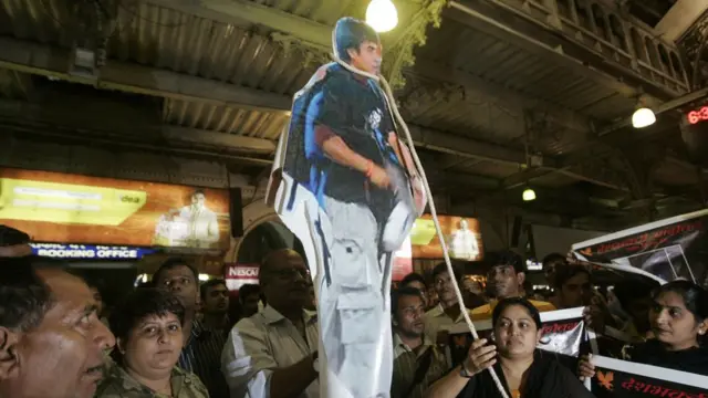 ముంబై దాడి, అజ్మల్ కసబ్, సెబాస్టియన్ డిసౌజా