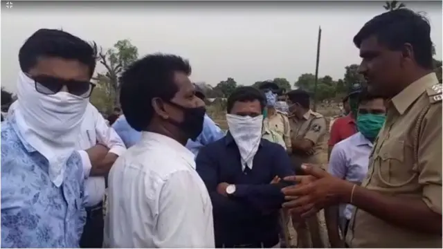 કેવડિયામાં પોલીસ અને ગામ લોકો