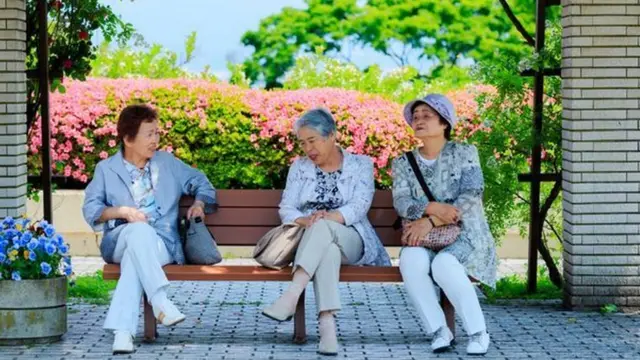 تعد اليابان من بين أكثر دول العالم التي تضم عددا كبيرا من المسنين بين مواطنيها، إذ تتجاوز نسبة هؤلاء 28 في المئة من إجمالي السكان