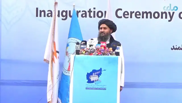 برادر در هنگام افتتاح سد کجکی