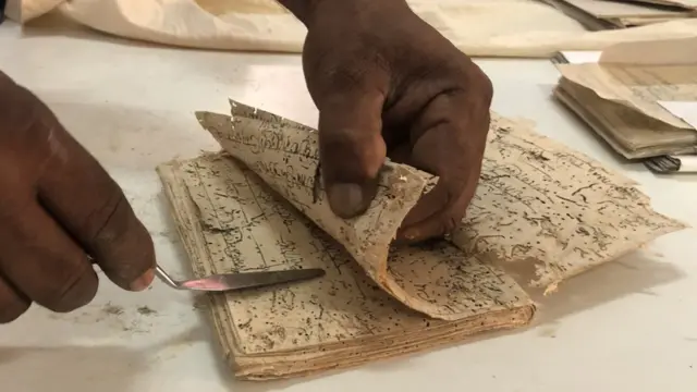 மின்மயமாகும் ஓலைச்சுவடிகளும், மோடி எழுத்து ஆவணங்களும்