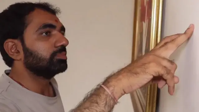 "યોગાનુયોગ, જે દિવસે દુર્ઘટના બની, તે દિવસે જતીન તેના વિદ્યાર્થીઓને આગ લાગવાની સ્થિતિમાં શું કરવું તે સમજાવી રહ્યો હતો. વર્ગમાં અગ્નિશામક સિલિન્ડર ઉપલબ્ધ હતા."