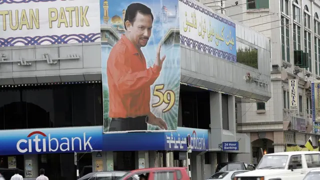 ওপেক প্লাসের ২৩টি সদস্য দেশের মধ্যে ব্রুনেই সবচেয়ে কম পরিমাণ তেল উৎপাদন করে থাকে।