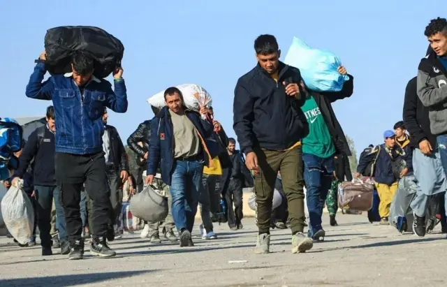 سازمان ملل می‌گوید در سال جاری بیش از یک میلیون افغان از ایران و پاکستان برگشته یا اخراج اجباری شده‌اند