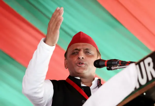 यूपी के पूर्व मुख्यमंत्री अखिलेश यादव