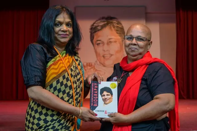 කෘතිය නම් කර තිබුණේ "Unbowed & Unafraid" යනුවෙනි. 