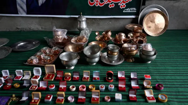 کشمیر، ایران، عطیات