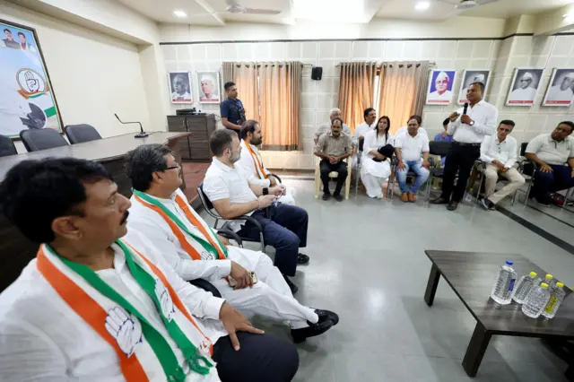 રાહુલ ગાંધી, ગુજરાત કૉંગ્રેસ ભવન, ભારતીય જનતા પાર્ટી, કૉંગ્રેસ પાર્ટી