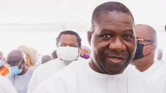 Michael Opeyemi Bamidele na di Senate leader