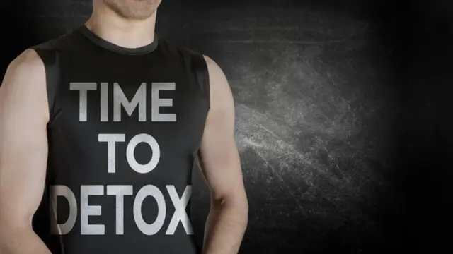 Camiseta que dice "Time to detox"