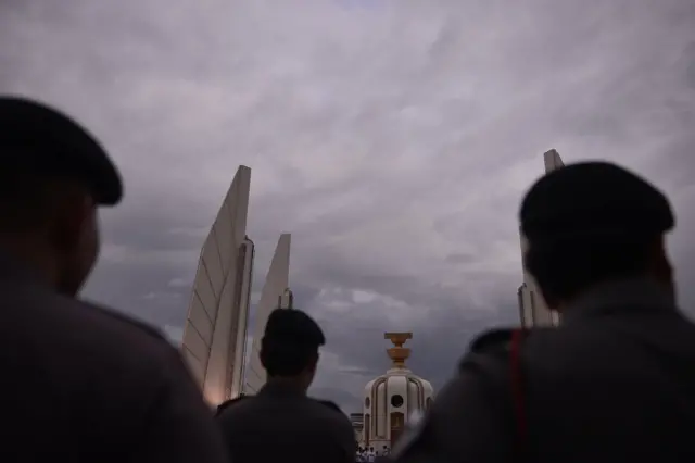 อนุสาวรีย์ประชาธิปไตย