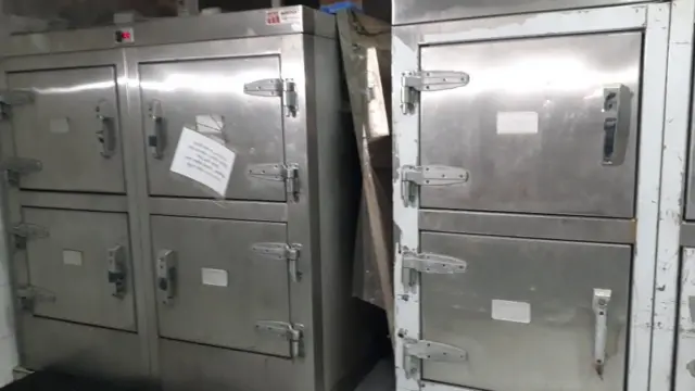 লাশ রাখার ট্রে